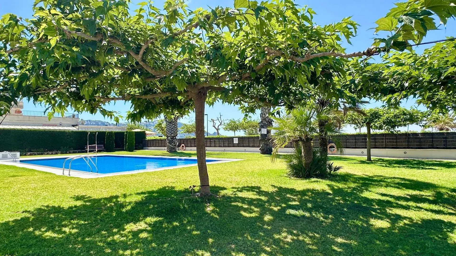V015 - Marina Park Apartment Roses